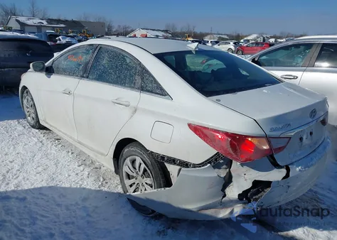 2013 Hyundai Sonata Gls z USA, uszkodzony, nr VIN 5NPEB4AC7DH533990